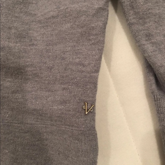 VICTORIA SECRET TWIST BACK SWEATER - Picture 2 of 4